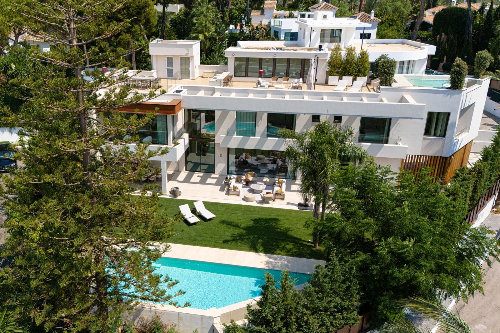Villa Los Monteros